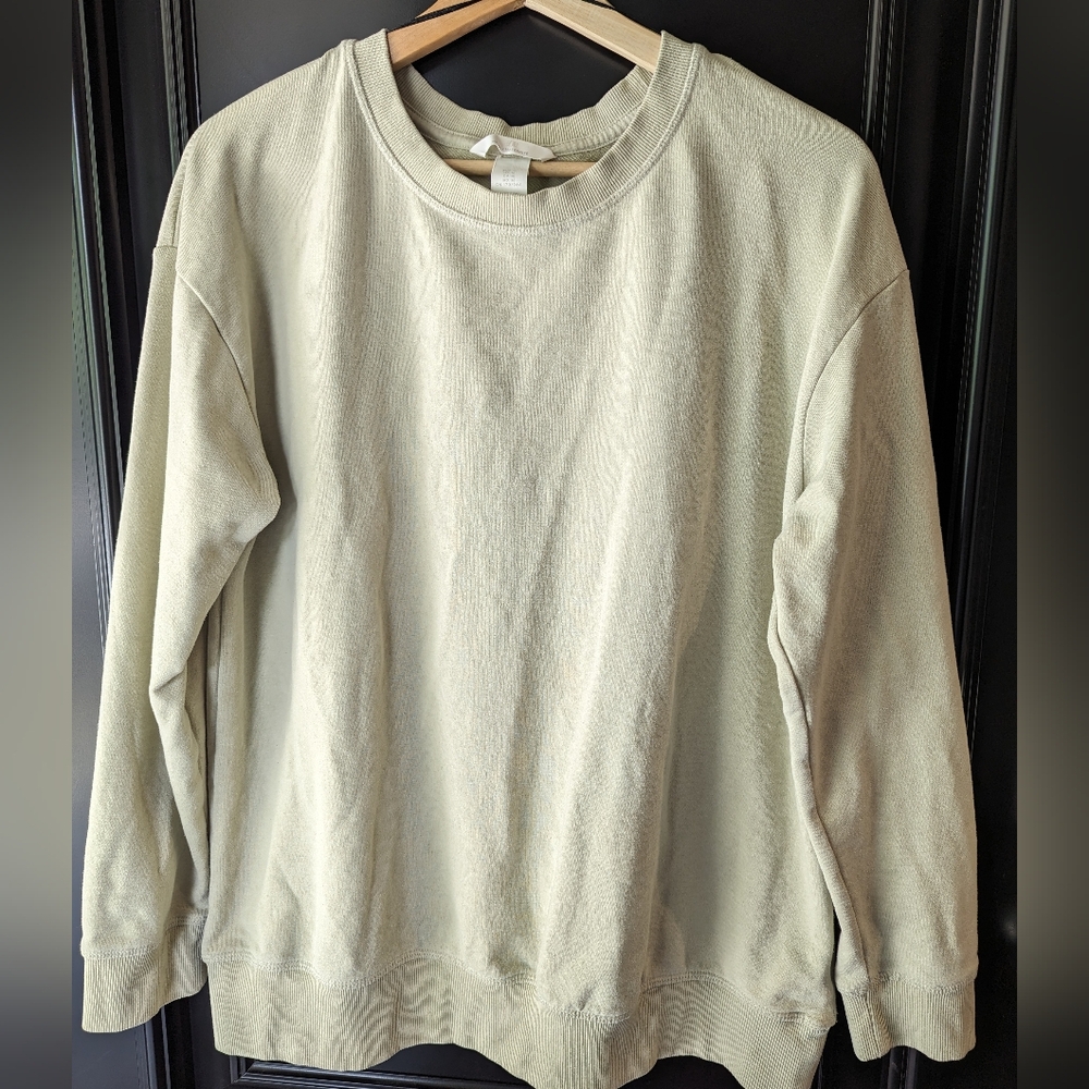 H&M Maternity Mama Green Sweatshirt